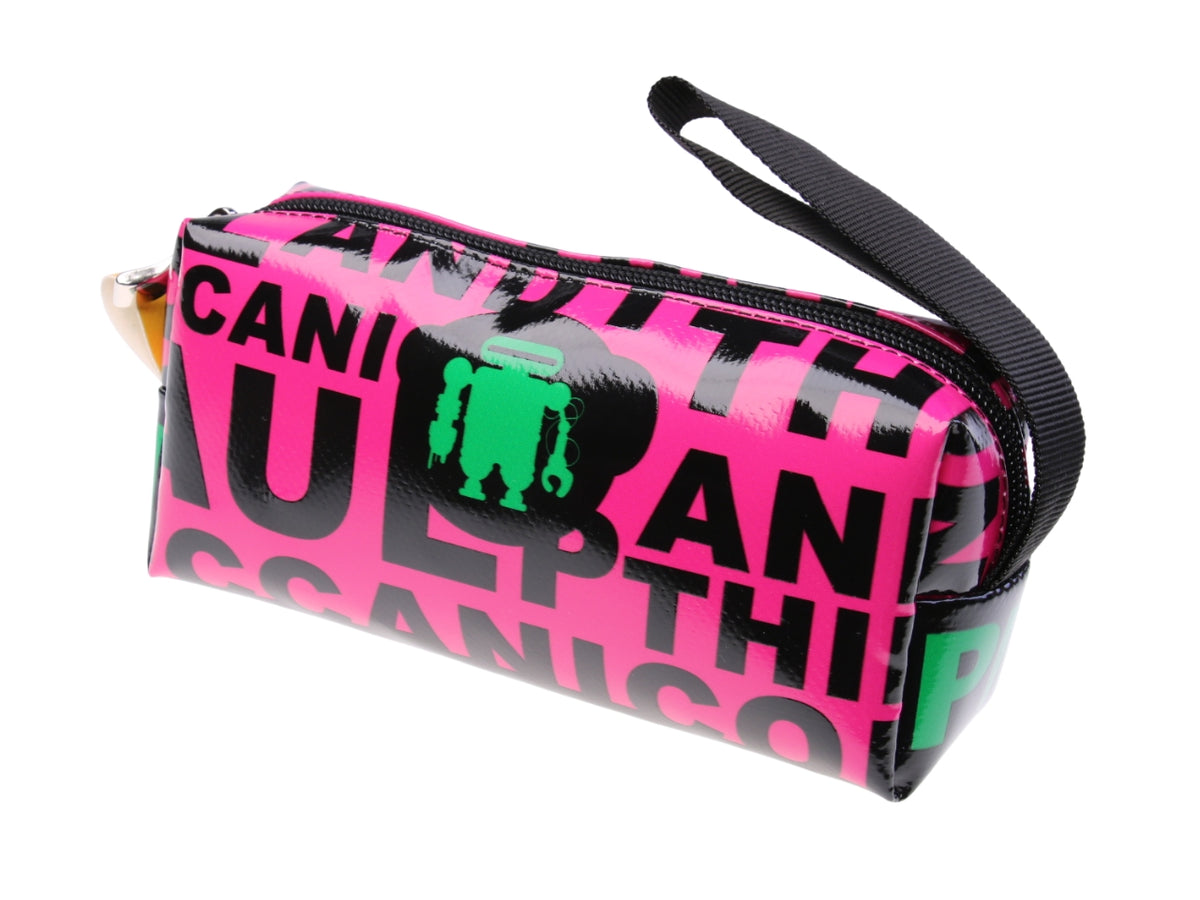 ...FUXIA PENCIL CASE WITH LETTERING FANTASY.