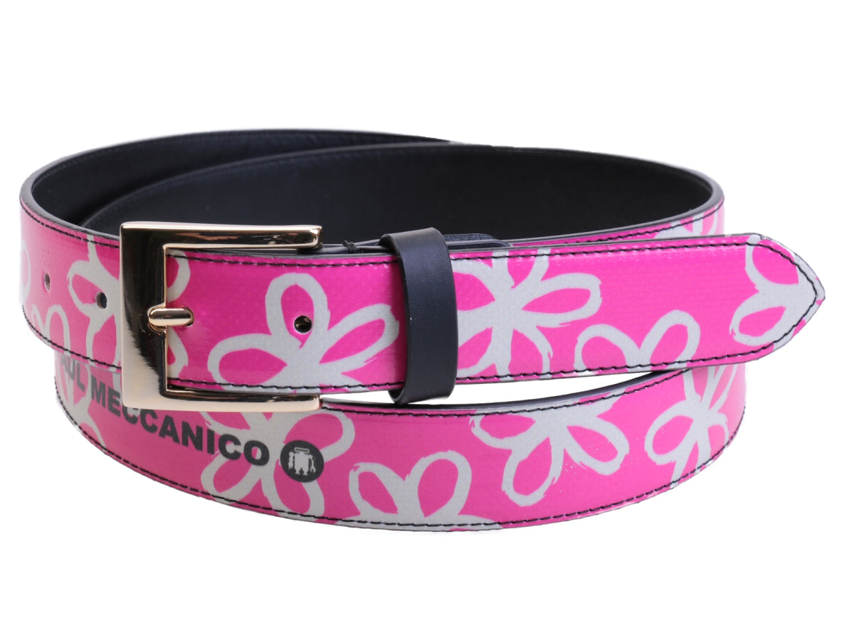 FUCHSIA WOMEN&#39;S BELT WITH FLORAL FANTASY MADE OF LORRY TARPAULIN.
